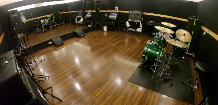 Studio Kanadia 名古屋のライブエリアの中心 新栄にある音楽練習 リハーサル スタジオ